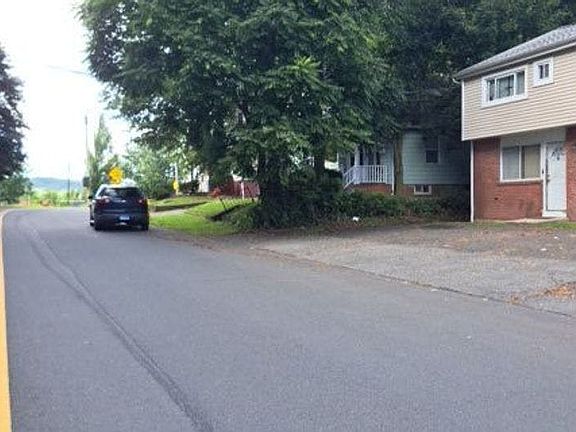 4th image of 188 Barnes Ave #D