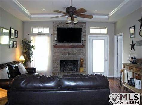 1st image of 111 Meadow Creek Dr