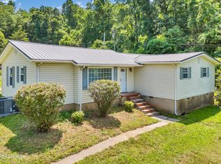 921 Niles Ferry Rd, Greenback, TN 37742