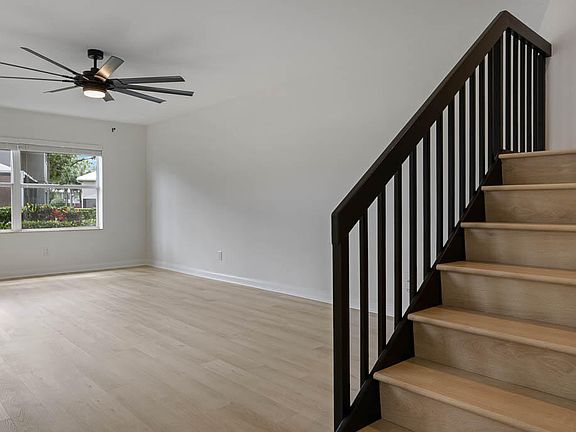 4th image of 2907 SW Lakemont Place