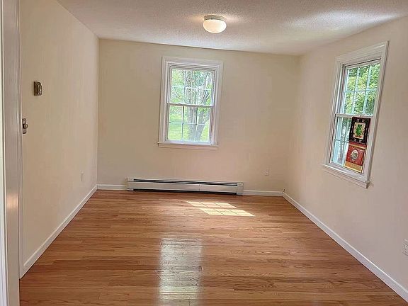 5th image of 57 Bell St