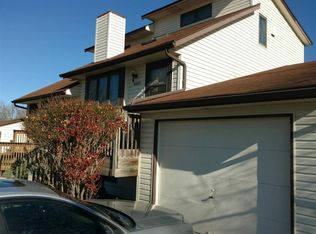 1905 Emerald Dr, Davenport, IA 52804