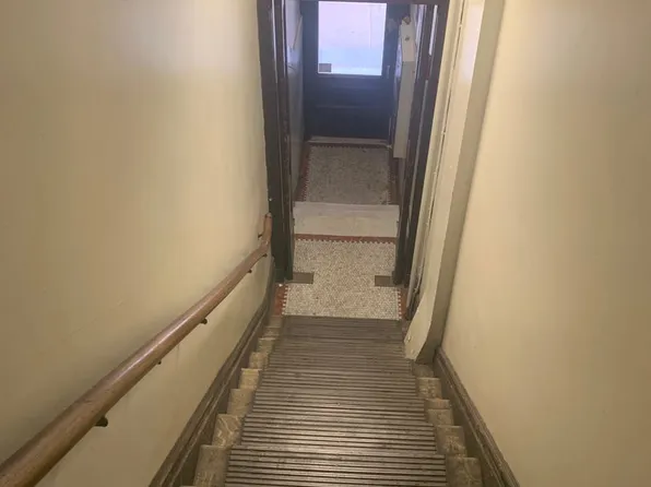 17 W Market St APT 4B, York, PA 17401