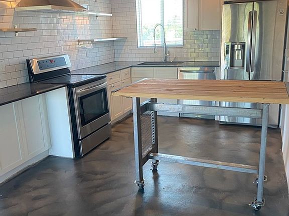 3rd image of 3601 N 15th Ave APT 10