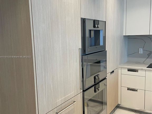 5th image of 15701 Collins Ave