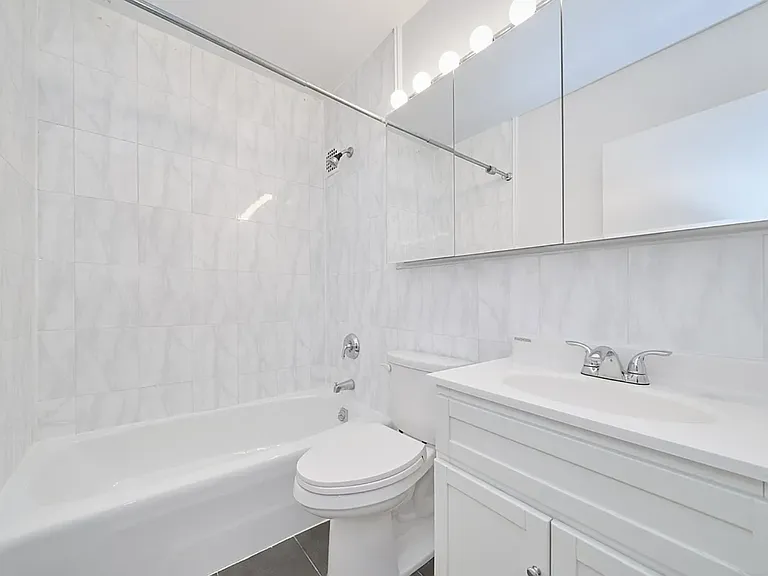 312 E 30th St #12B — Photo 5