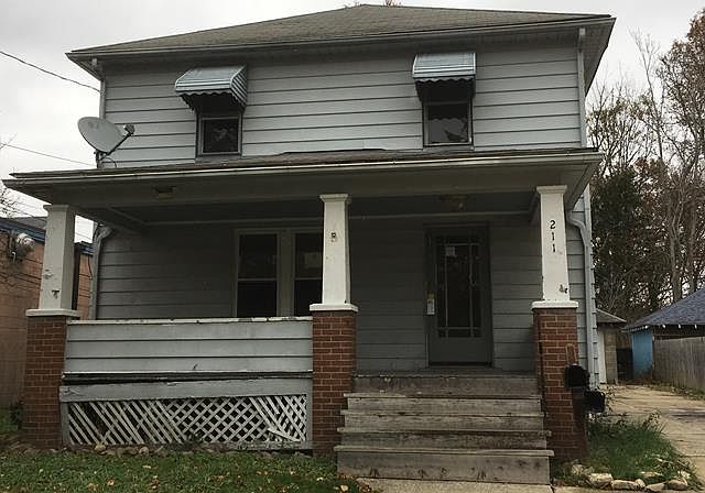 1st image of 211 King St