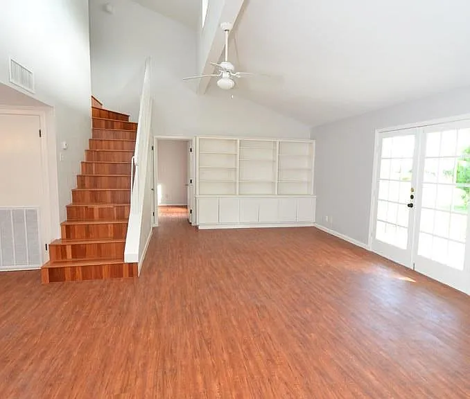 704 Zapata Ave — Photo 6