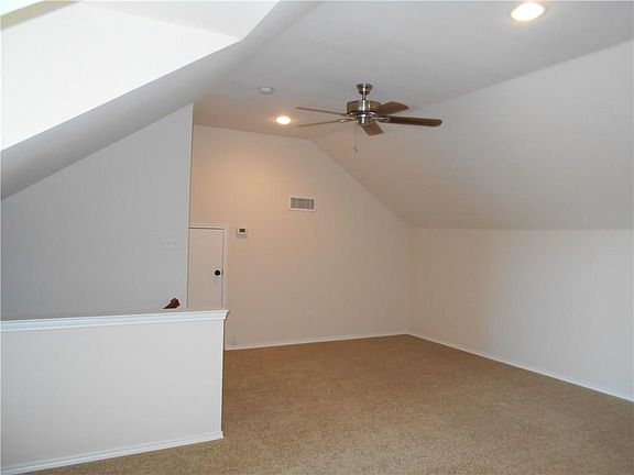 5th image of 2437 Loreto Dr