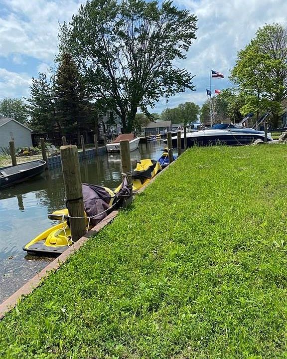 7775 Lake Dr, Algonac, MI 48001 Zillow