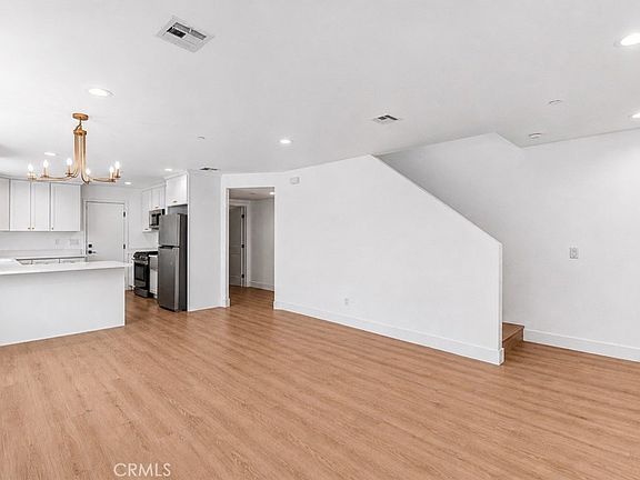 3rd image of 16385 Valencia Ave Unit 2