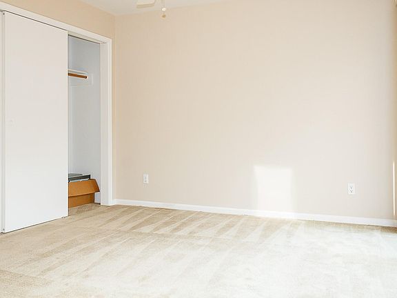 5th image of 787 Davis Rd
