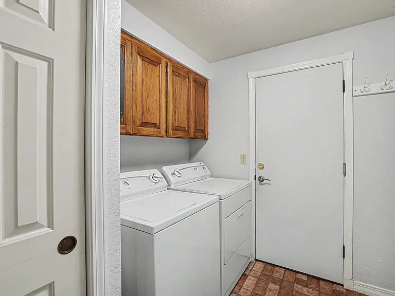 2675 S Falling Brook Way — Photo 6