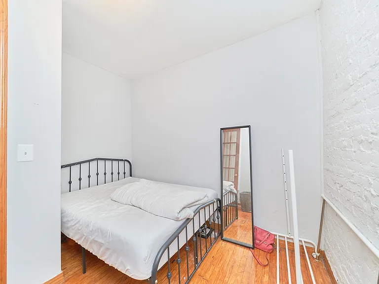 341 E 90th St #14 — Photo 5
