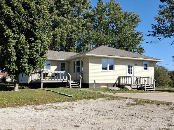 710 3rd St, Glenwood, MO 63541