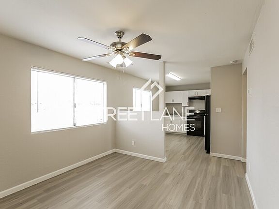 4th image of 2225 E Wood St APT 3
