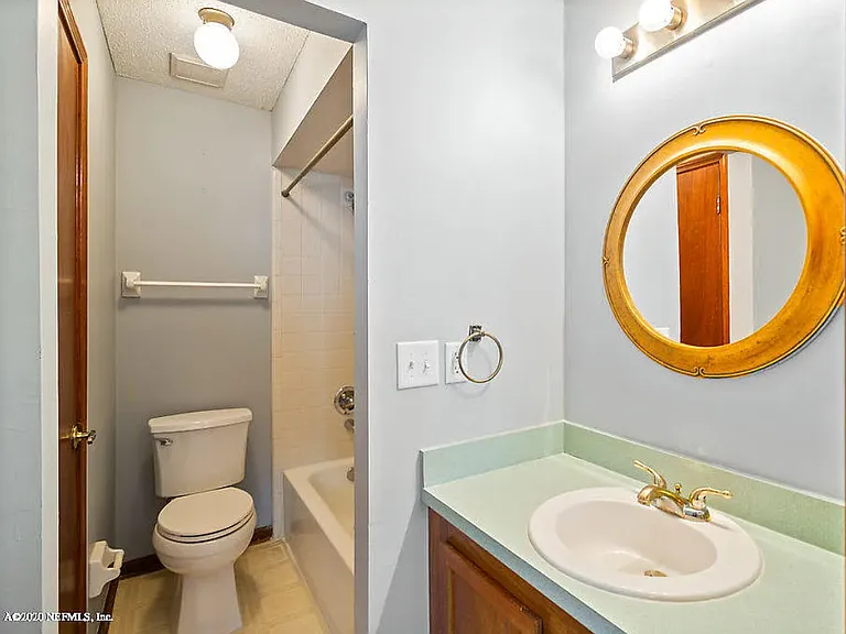 11211 Windtree Dr E — Photo 23