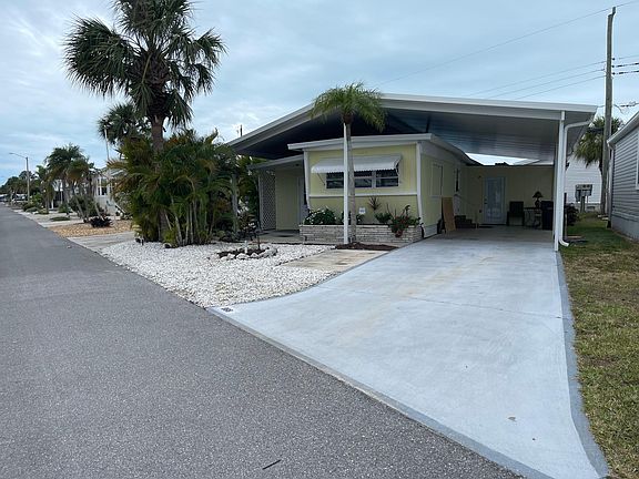 3rd image of 866 S Green Cir