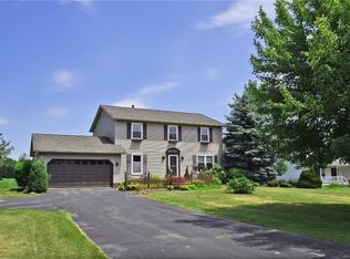 16821 Snyder Rd, Chagrin Falls, OH 44023