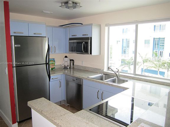 3rd image of 7700 Collins Ave APT 7