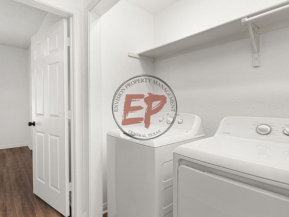 4th image of 1612 James Ave #1