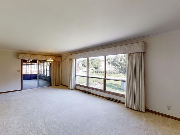 4th image of 4227 34th Avenue Pl