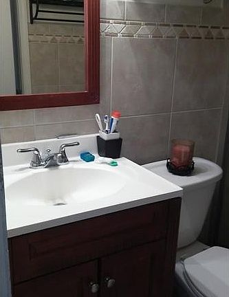 3rd image of 3220 Bayview Dr APT 203