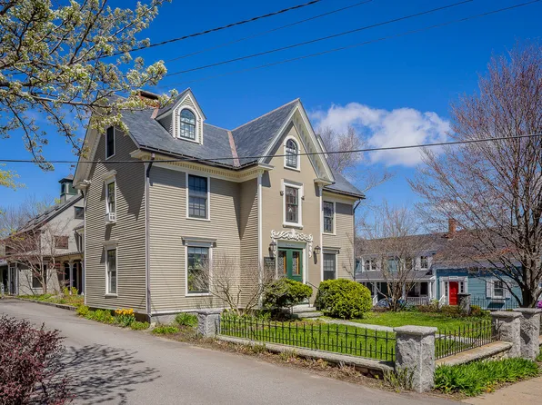 69 Elm Street #100, Camden, ME 04843