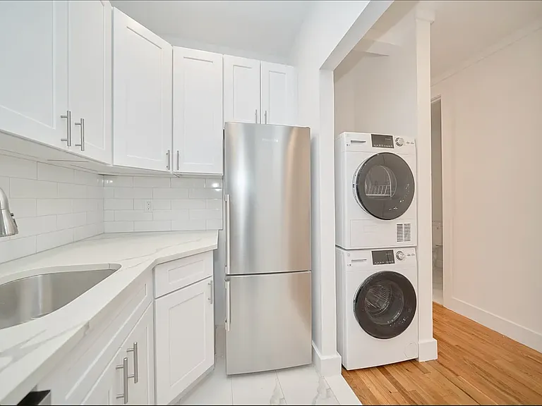1843 1st Ave #3S — Photo 3