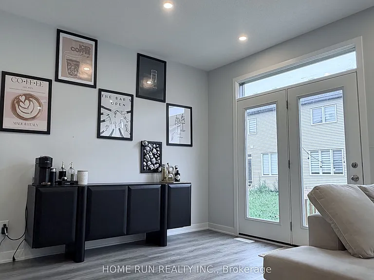 219 Billrian Cres — Photo 11