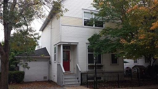 1st image of 2907 N Wolcott Ave #B