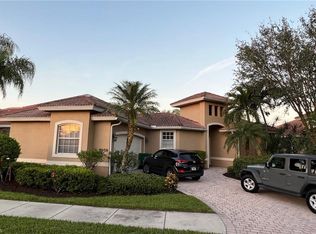 5958 Paradise Cir #2-40, Naples, FL 34110