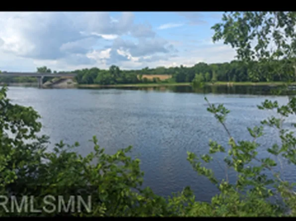 101 Goldfinch Ln, Clearwater, MN 55320