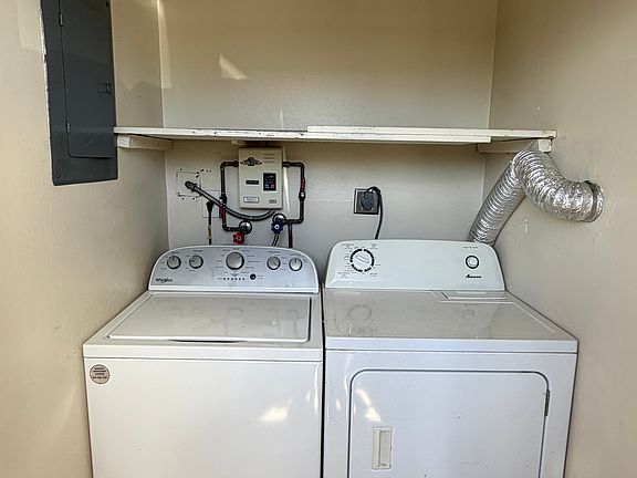 4th image of 8739 NE 4th Avenue Rd #8739