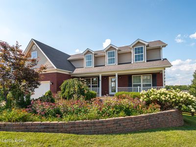 601 Falcon Ridge Ln, La Grange, KY, 40031