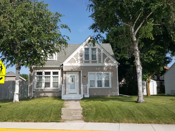 329 N Calumet Dr, Valders, WI 54245