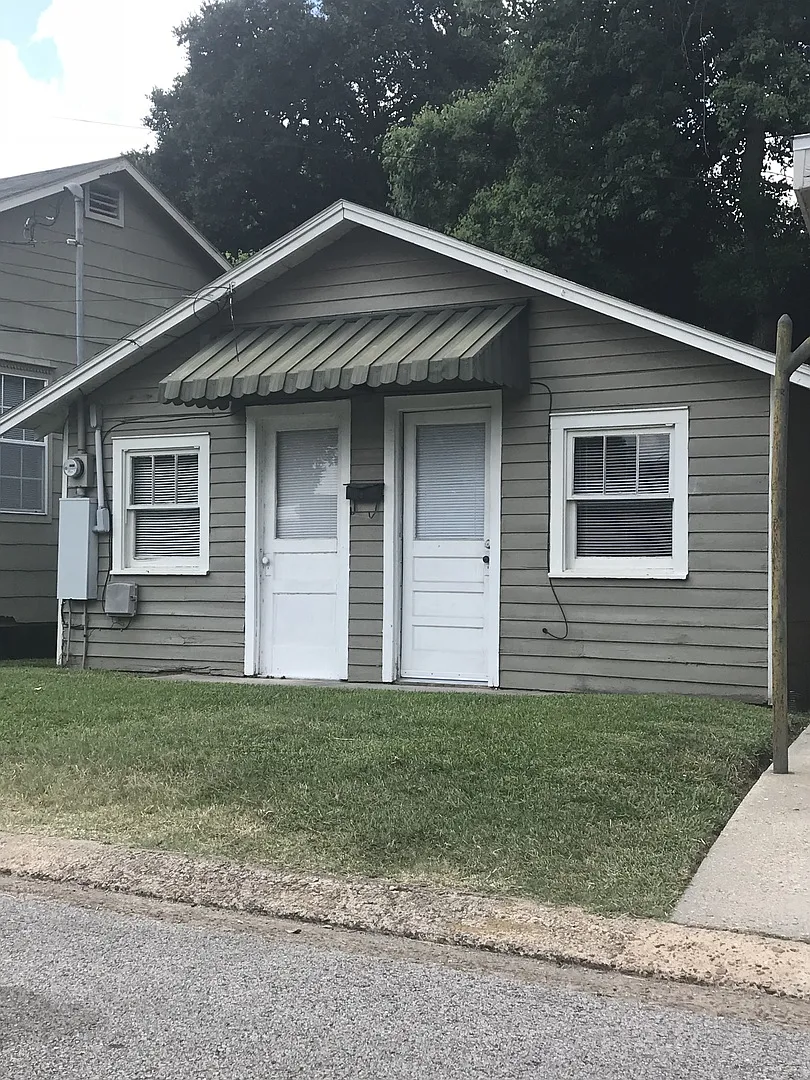 One Bedroom Near UL — Photo 1