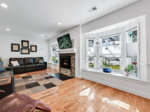 203 Central St, Stoughton, MA 02072