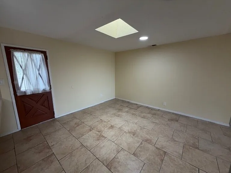 1609 Grove St #B — Photo 25