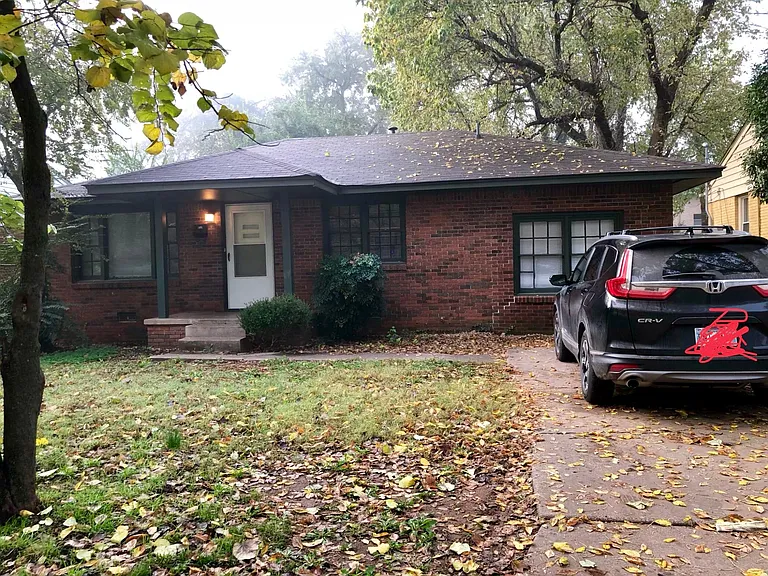837 W Moore Ave — Photo 6