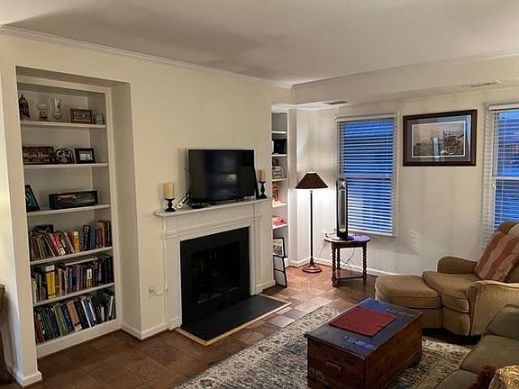 4th image of 801 S Pitt St APT 430