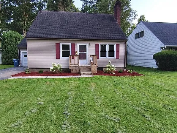 410 E School St, Kent, OH 44240
