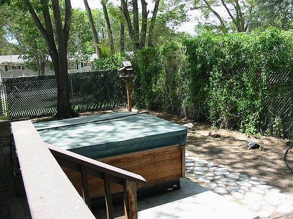 Private Hot Tub Area