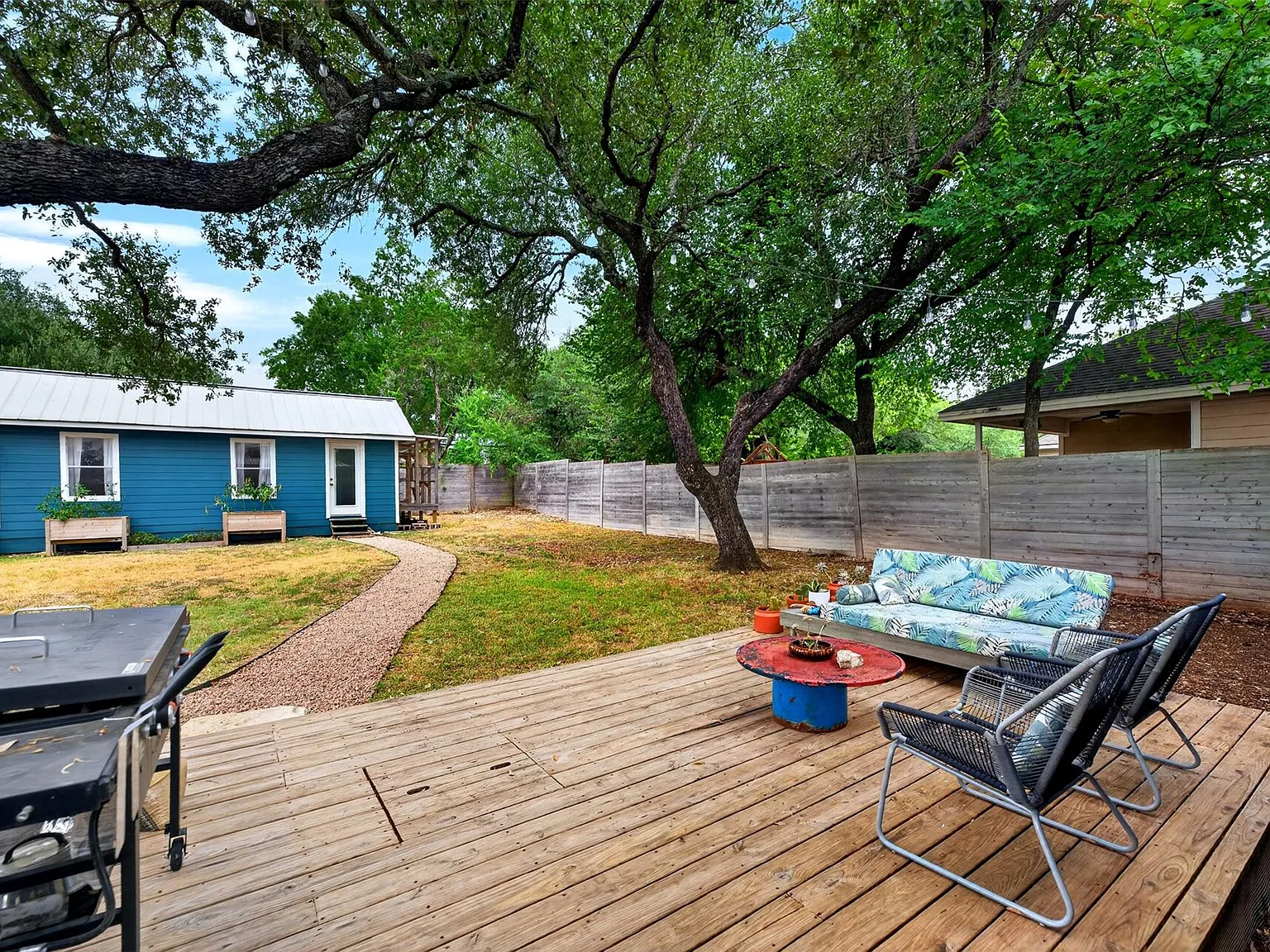 2 bed, 2.0 bath, 1205 sqft, $2,500 — Photo 2
