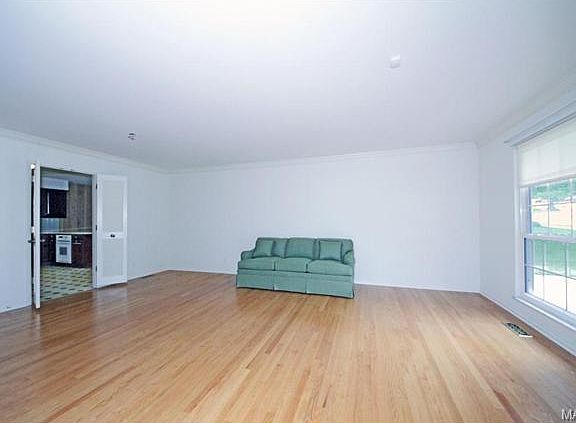 5th image of 9212 Laramie Dr
