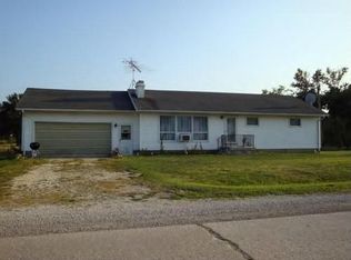 103 E Woodworth Rd, Milford, IL 60953