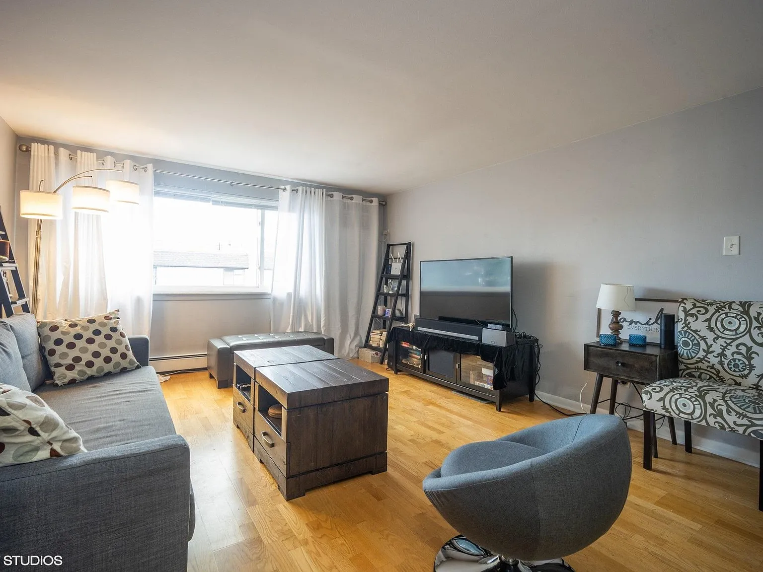 1 bed, 825 sqft, $1,450 — Photo 3