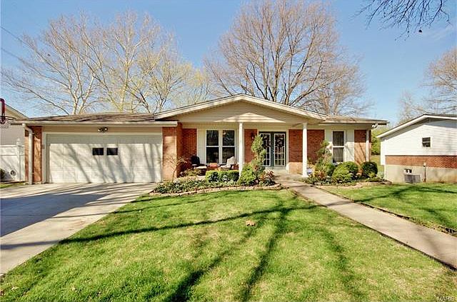1st image of 1557 Orchard Lakes Dr