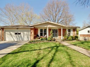 1557 Orchard Lakes Dr, Saint Louis, MO