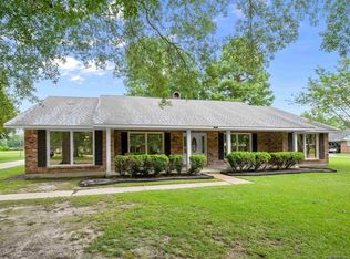 12420 Partridgewood Dr, Baker, LA 70714